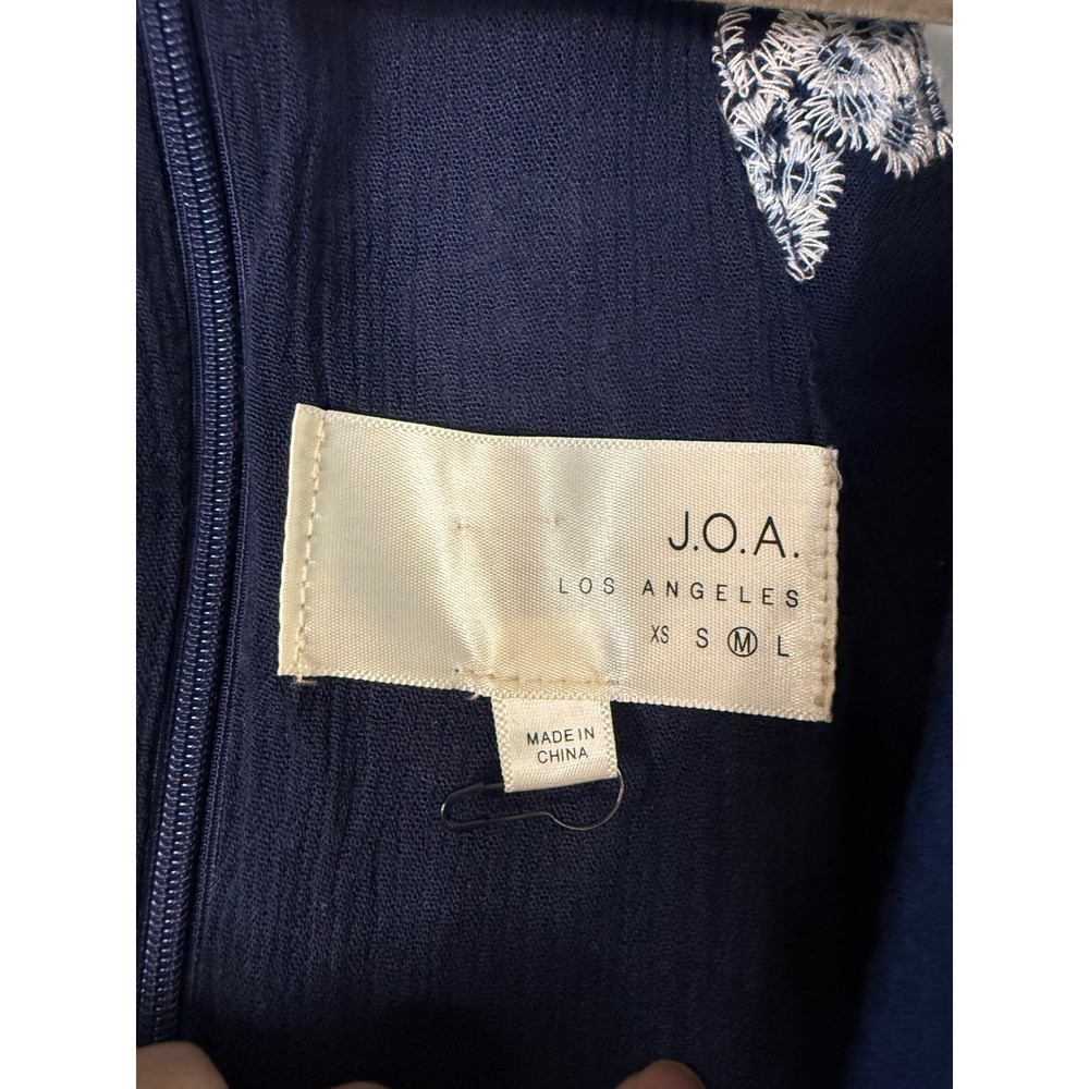 J.O.A. Embroidered Cold Shoulder Mini Dress Women Medium Navy Blue Floral BC5928 - Picture 3 of 8